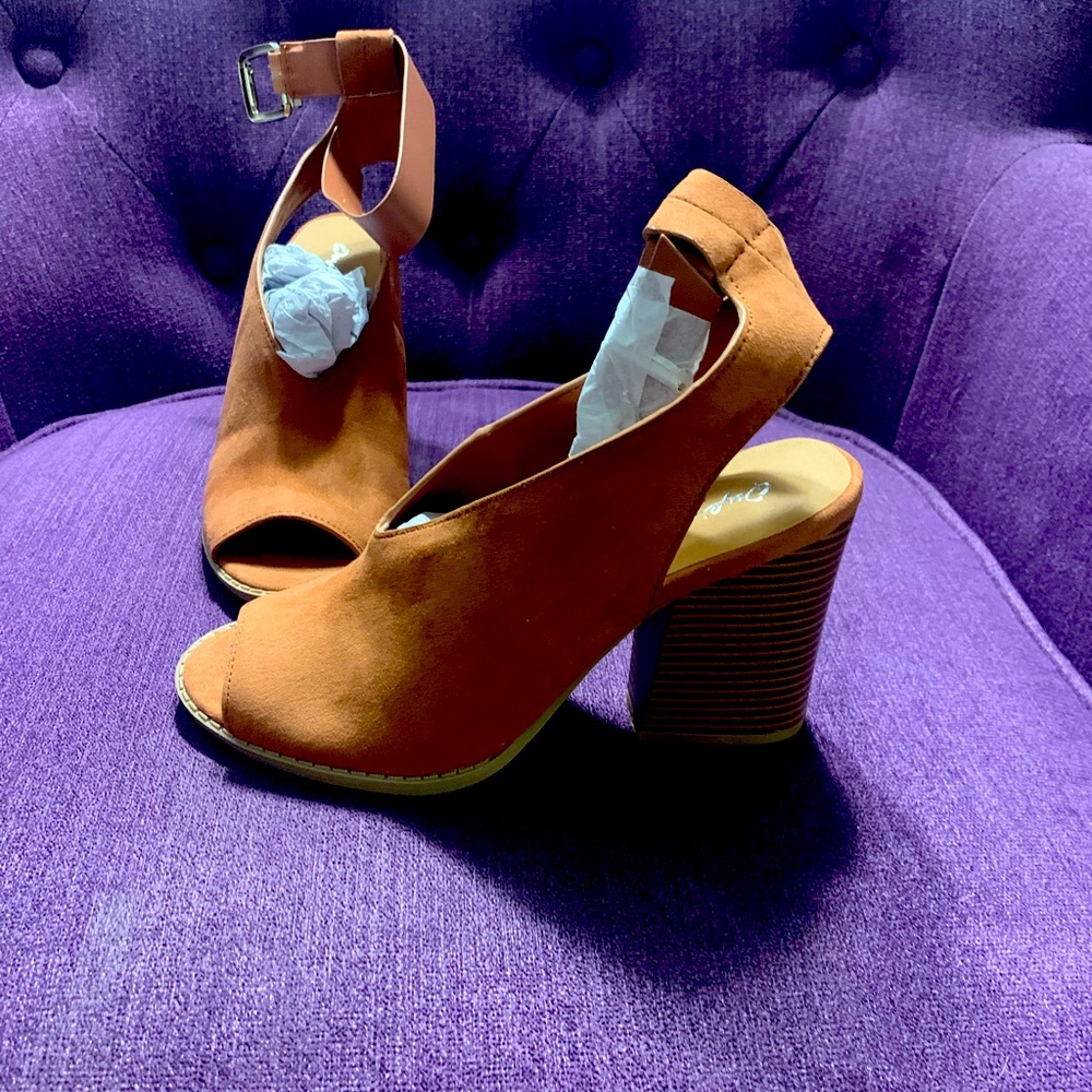 Peach color suede open toed sling back heel